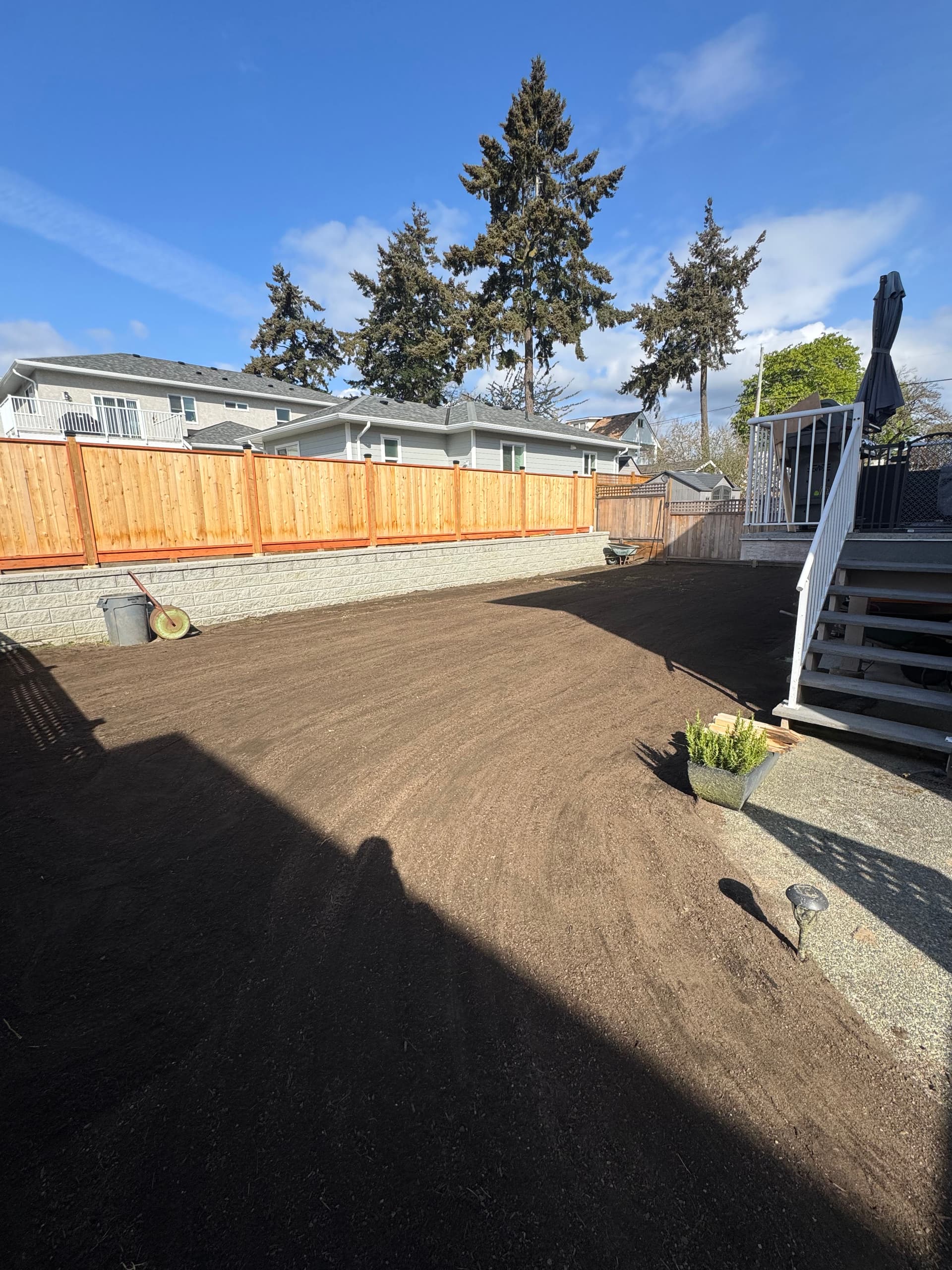 Gallery photos for Bare Dirt Backyard Gets a Full Soil and Sod Overhaul: Image #4