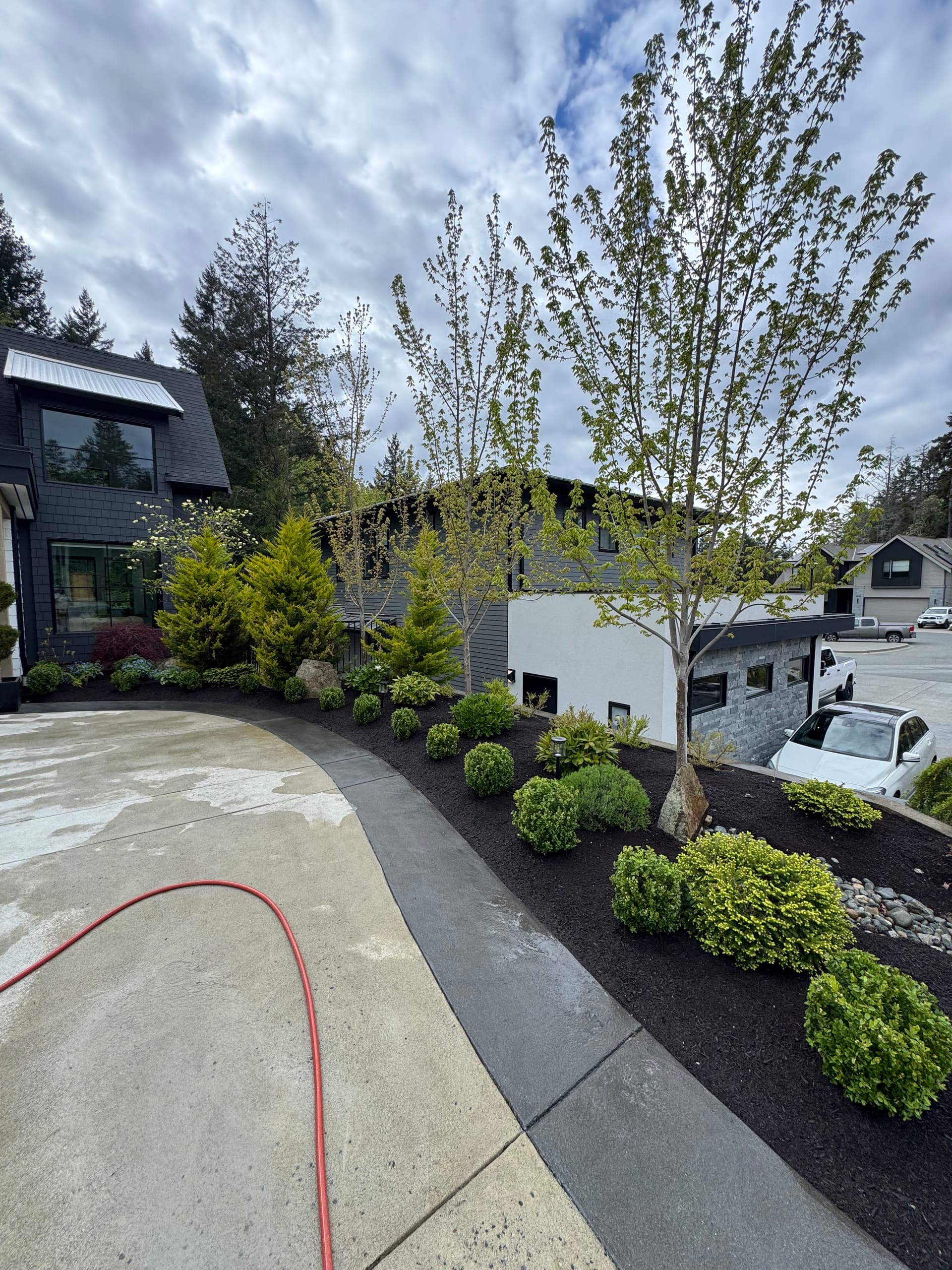 Fresh Mulch Makes Your Landscaping Look Next Level image
