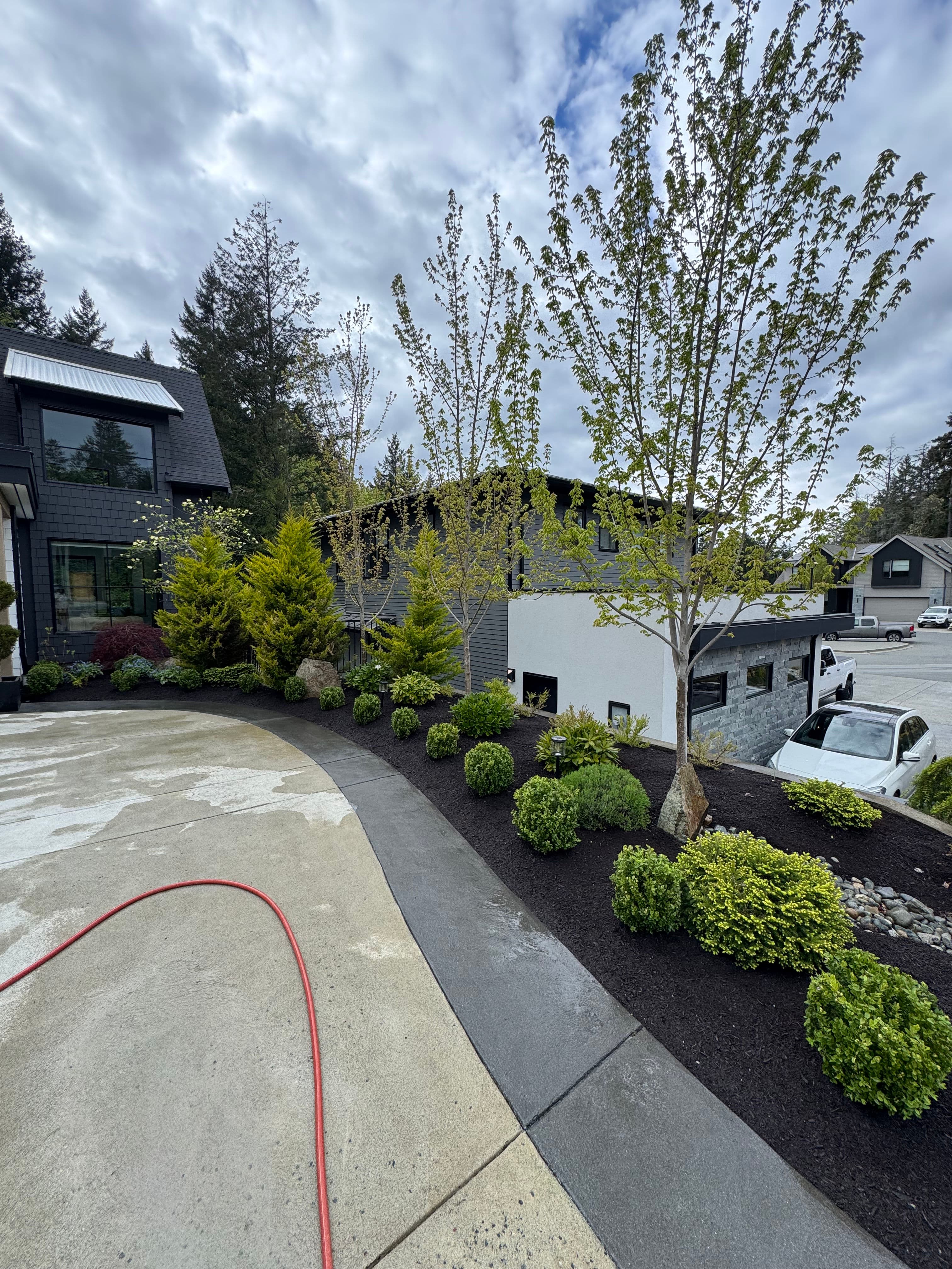Project Fresh Mulch Makes Your Landscaping Look Next Level image